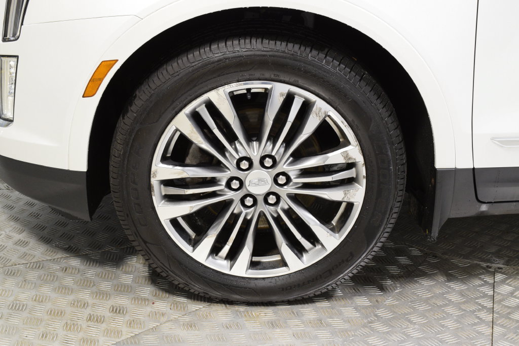 Used 2017 Cadillac XT5 Premium Luxury AWD/4WD image 35