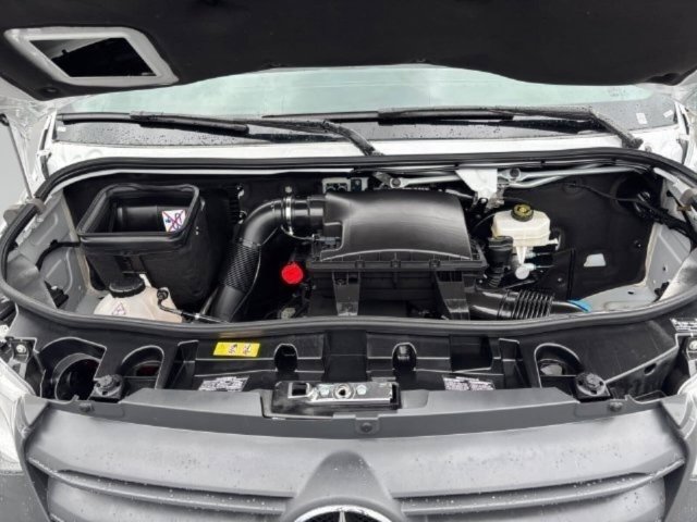 Used 2023 Mercedes-Benz Sprinter 2500 image 38