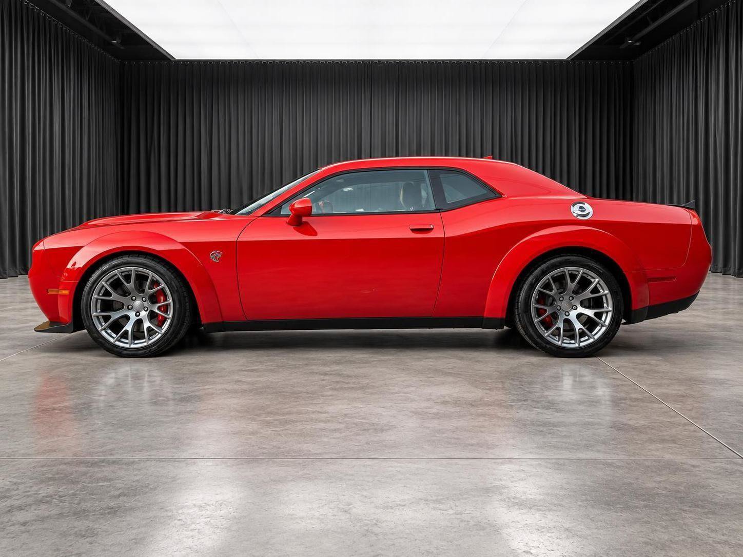 Used 2022 Dodge Challenger SRT Hellcat RWD image 4