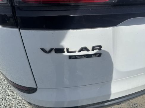 Used 2018 Land Rover Range Rover Velar R-Dynamic SE image 11