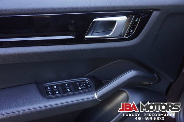Used 2020 Porsche Cayenne AWD/4WD image 79