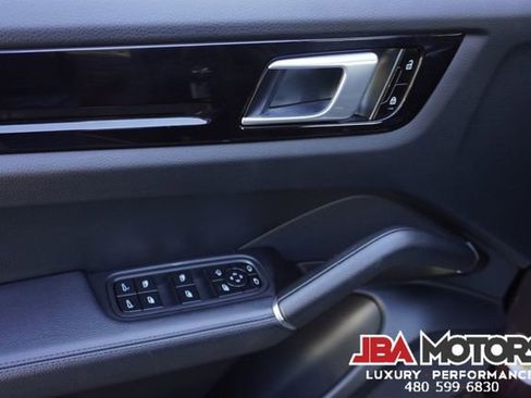 Used 2020 Porsche Cayenne AWD/4WD image 79