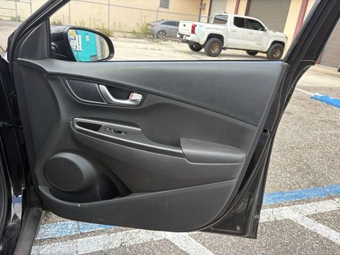 Used 2023 Hyundai Kona SEL w/ Convenience Package FWD image 17