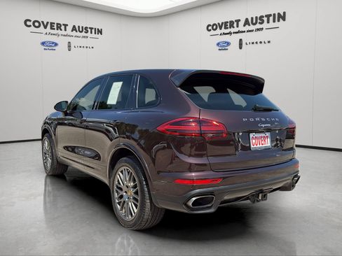 Used 2017 Porsche Cayenne Platinum Edition AWD/4WD image 3