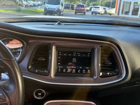 Used 2022 Dodge Challenger GT image 11