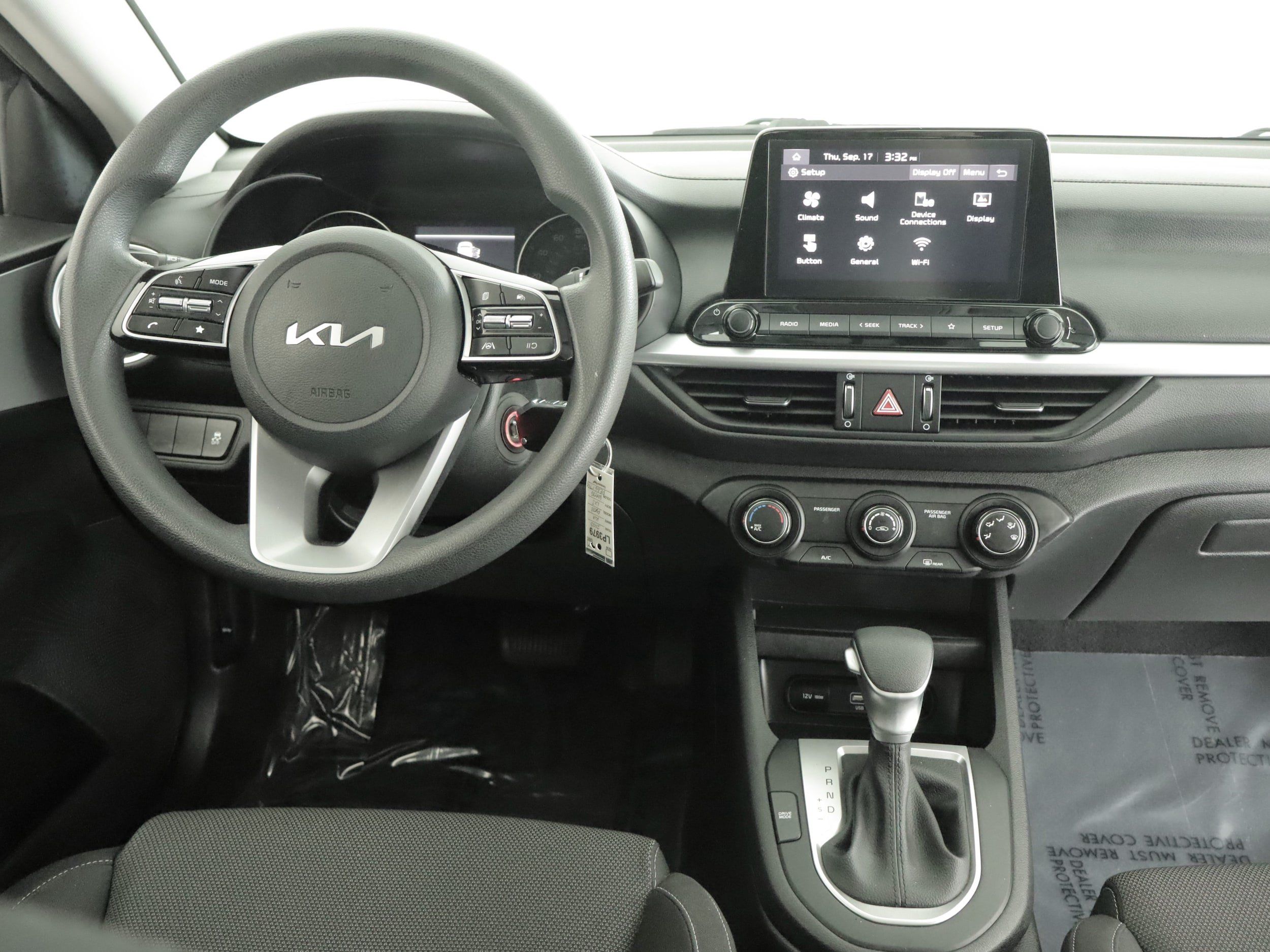 Used 2023 Kia Forte LXS FWD image 2