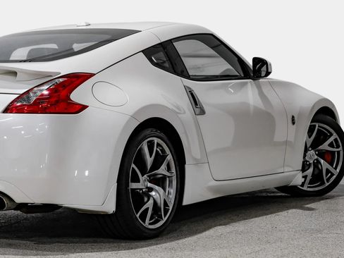 Used 2013 Nissan 370Z Touring w/ Sport Pkg RWD image 13