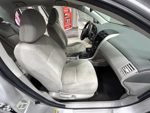 Used 2009 Toyota Corolla LE w/ Preferred Accessory Pkg FWD image 34