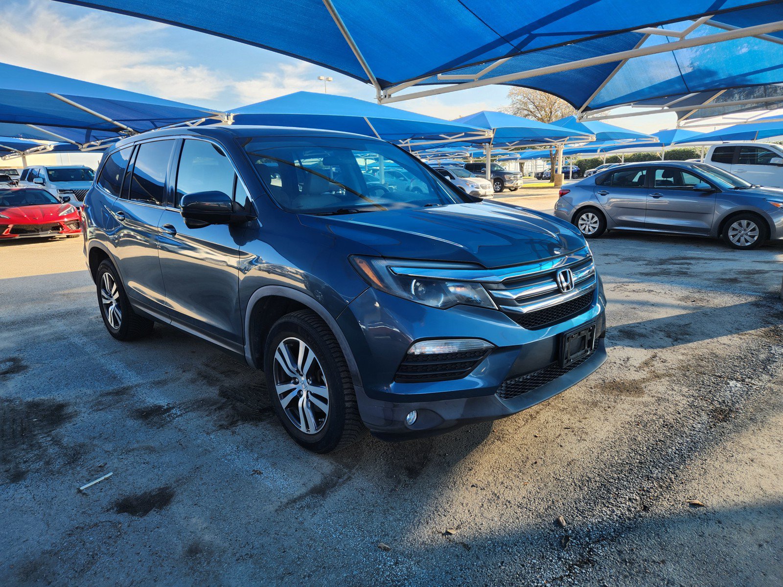 Used 2017 Honda Pilot EX image 1
