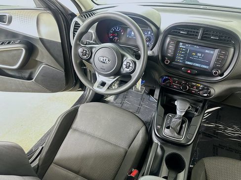 Used 2021 Kia Soul LX FWD image 17