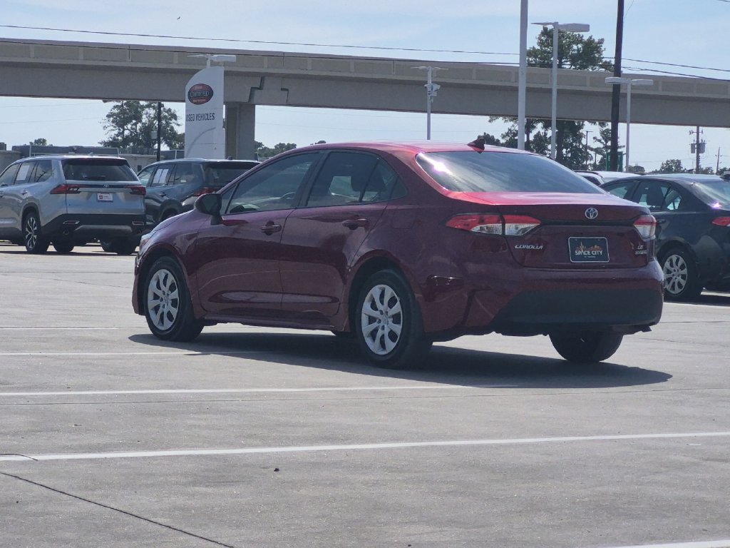 Used 2024 Toyota Corolla LE FWD image 4