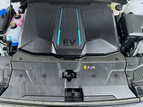 Used 2024 Hyundai Ioniq 5 SEL image 32