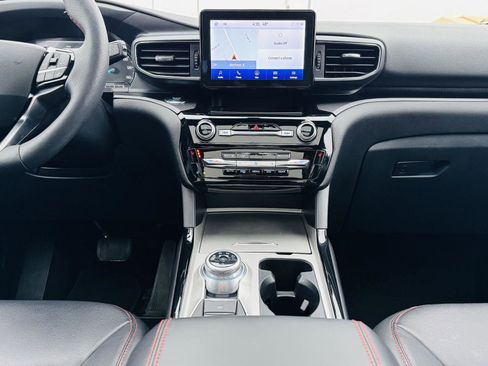 Used 2023 Ford Explorer ST-Line image 28