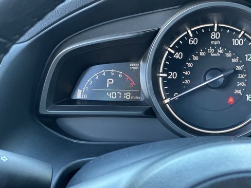 Used 2018 MAZDA MAZDA3 Touring image 27