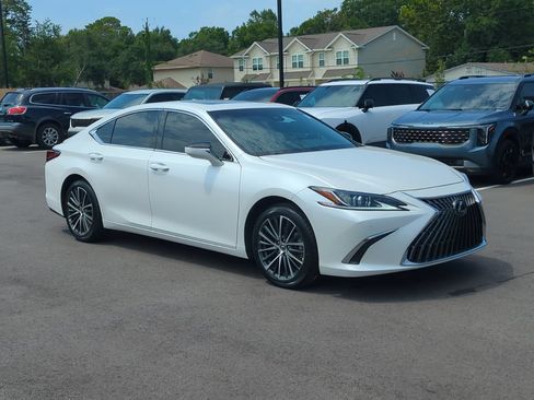 Used 2025 Lexus ES 350 w/ Premium Package FWD image 9