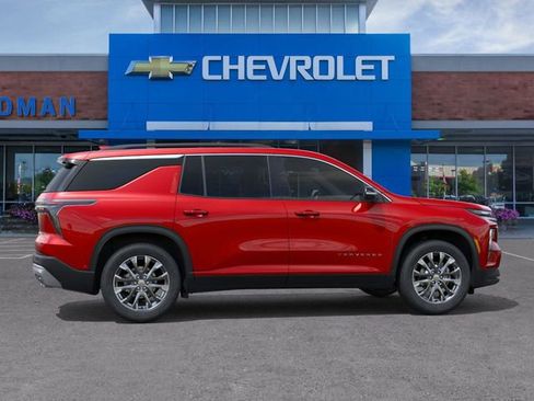 New 2026 Chevrolet Traverse LT w/ Sun and Wheel Package AWD/4WD image 5
