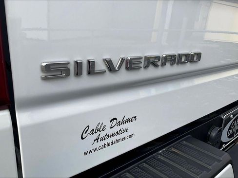 Used 2023 Chevrolet Silverado 1500 Custom image 31