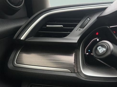 Used 2019 Honda Civic EX image 21