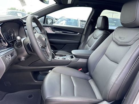 New 2025 Cadillac XT5 Premium Luxury image 12