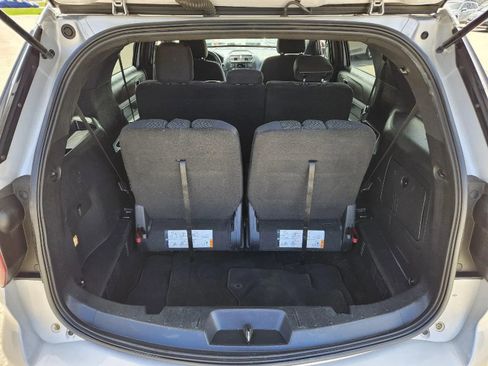 Used 2017 Ford Explorer XLT FWD image 18