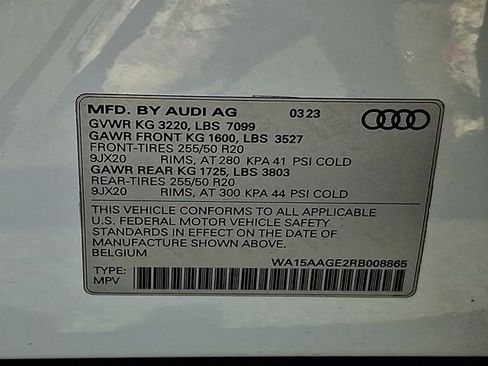 Used 2024 Audi Q8 e-tron Premium Plus w/ Premium Plus Package AWD/4WD image 32
