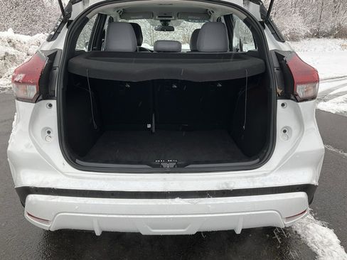 Used 2023 Nissan Kicks SR w/ SR Premium Package image 25