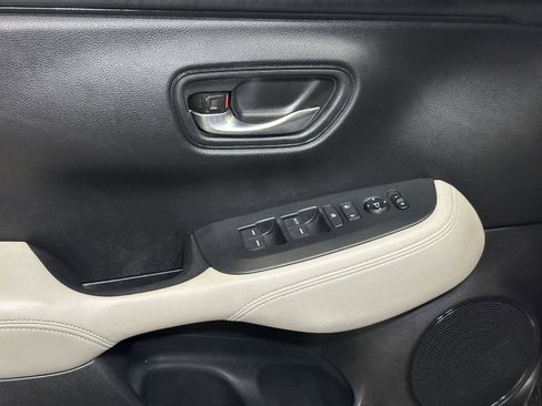 Used 2024 Honda HR-V LX image 21