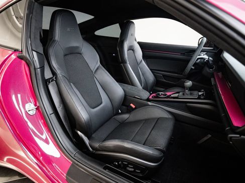 Certified 2023 Porsche 911 Carrera T RWD image 28