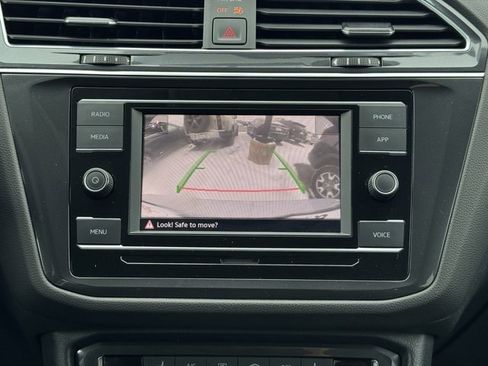 Used 2022 Volkswagen Tiguan S image 4