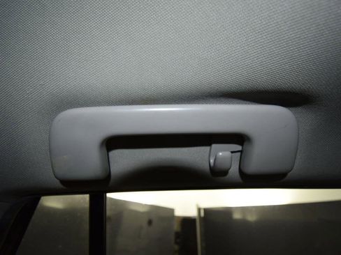 Used 2018 Toyota RAV4 XLE image 30