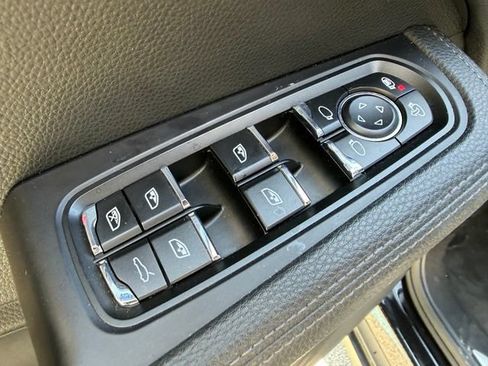 Used 2018 Porsche Macan S AWD/4WD image 14