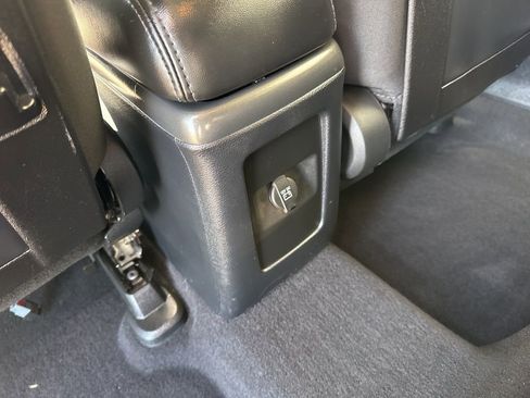 Used 2020 Dodge Journey SE w/ SE Popular Equipment Group image 27