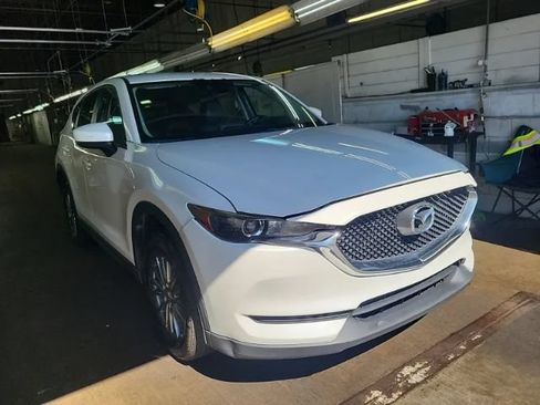 Used 2018 MAZDA CX-5 Sport FWD image 4