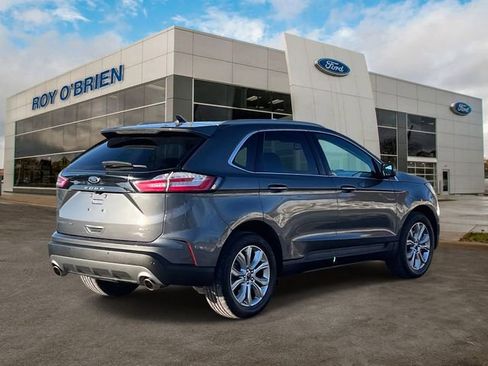 Certified 2023 Ford Edge Titanium image 5