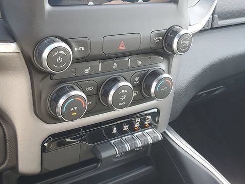 Used 2023 RAM 1500 Big Horn AWD/4WD image 28