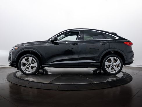 Certified 2025 Audi Q5 Premium Plus w/ Premium Plus AWD/4WD image 7