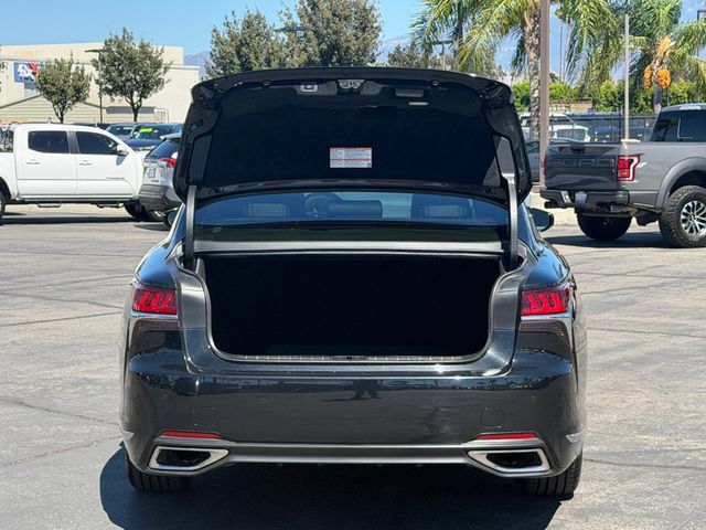 Used 2018 Lexus LS 500 w/ Accessory Package (Z2) RWD image 6