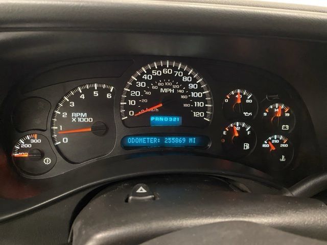 Used 2004 Chevrolet Silverado 2500 LS AWD/4WD image 24