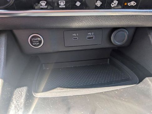 Used 2021 Nissan Rogue SV AWD/4WD image 14