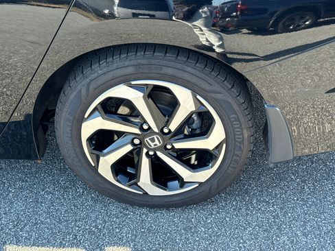 Used 2017 Honda Accord EX-L image 19
