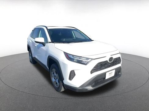 Used 2025 Toyota RAV4 XLE image 3