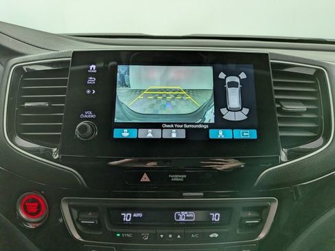 Used 2021 Honda Pilot Touring image 5