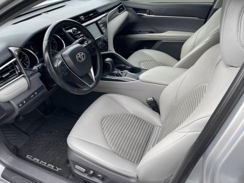 Used 2018 Toyota Camry SE image 10