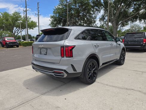 Certified 2023 Kia Sorento SX image 7