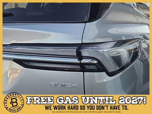 New 2026 Buick Enclave Avenir w/ Super Cruise Package FWD image 8
