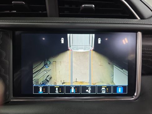 Used 2022 GMC Yukon XL Denali image 26