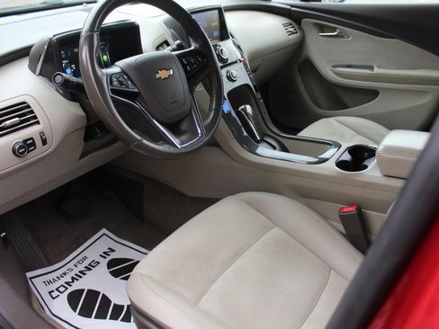 Used 2014 Chevrolet Volt Premium w/ Premium Trim Package FWD image 11