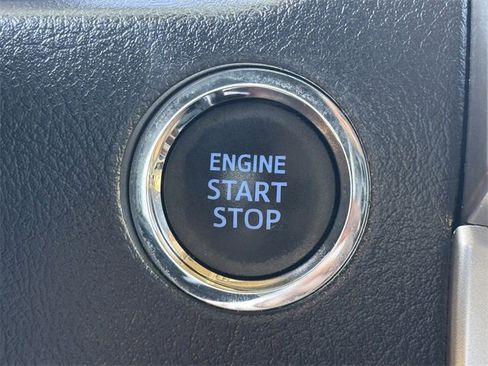 Used 2020 Toyota 4Runner SR5 Premium image 17