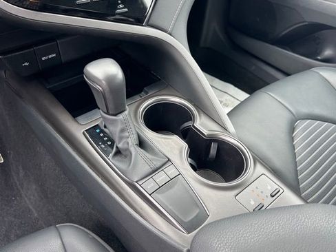Used 2024 Toyota Camry SE w/ Cold Weather Package FWD image 21