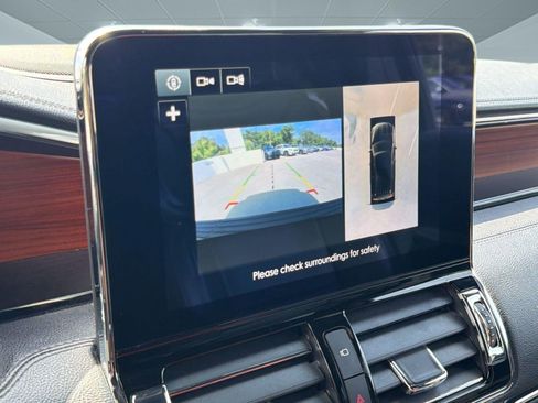 Used 2018 Lincoln Navigator Select AWD/4WD image 24